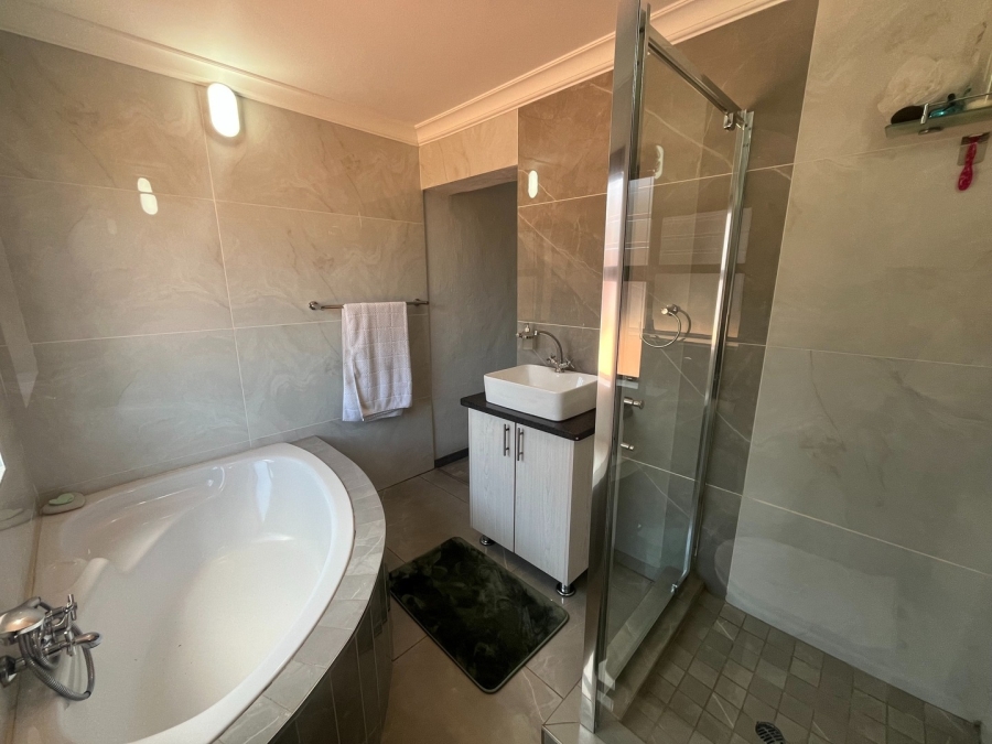 3 Bedroom Property for Sale in Klerksdorp Rural North West